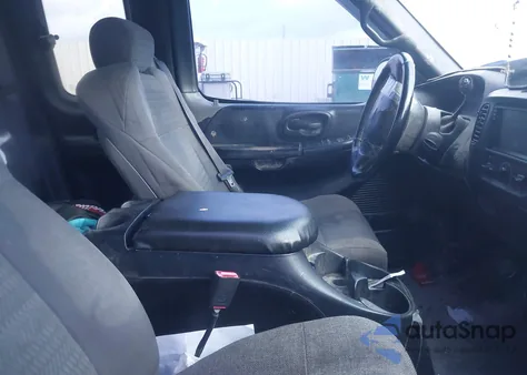 2001 Ford F-150 Lariat/Xl/Xlt from USA, damaged, VIN 2FTRX07L31CA65177